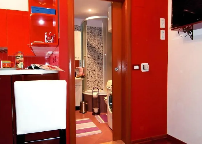 Charming Stone In The Heart Of Lägenhet Split